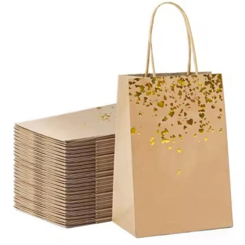Recycler un sac en papier kraft adapté à l\'éco pour l\'emballage cadeau ou en tissu